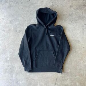 Patagonia Hoodie kangaroo Black hoodie y2k Mens size S Small